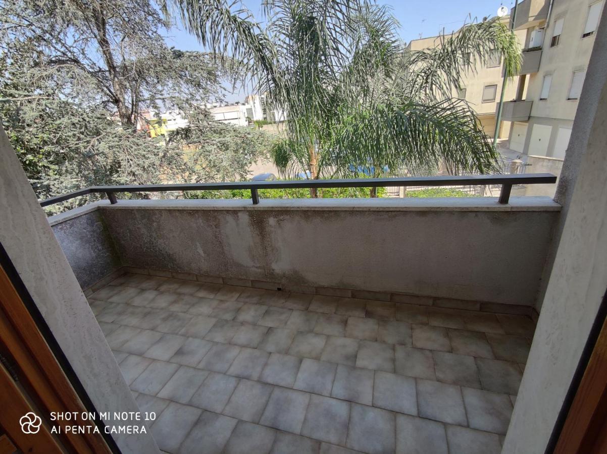 Casa Di Gigi- Comodo Appartamento In Galatina Bagian luar foto
