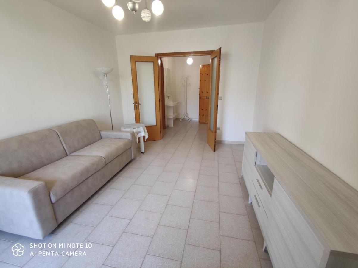 Casa Di Gigi- Comodo Appartamento In Galatina Bagian luar foto