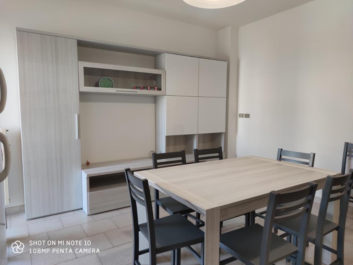Casa Di Gigi- Comodo Appartamento In Galatina Bagian luar foto