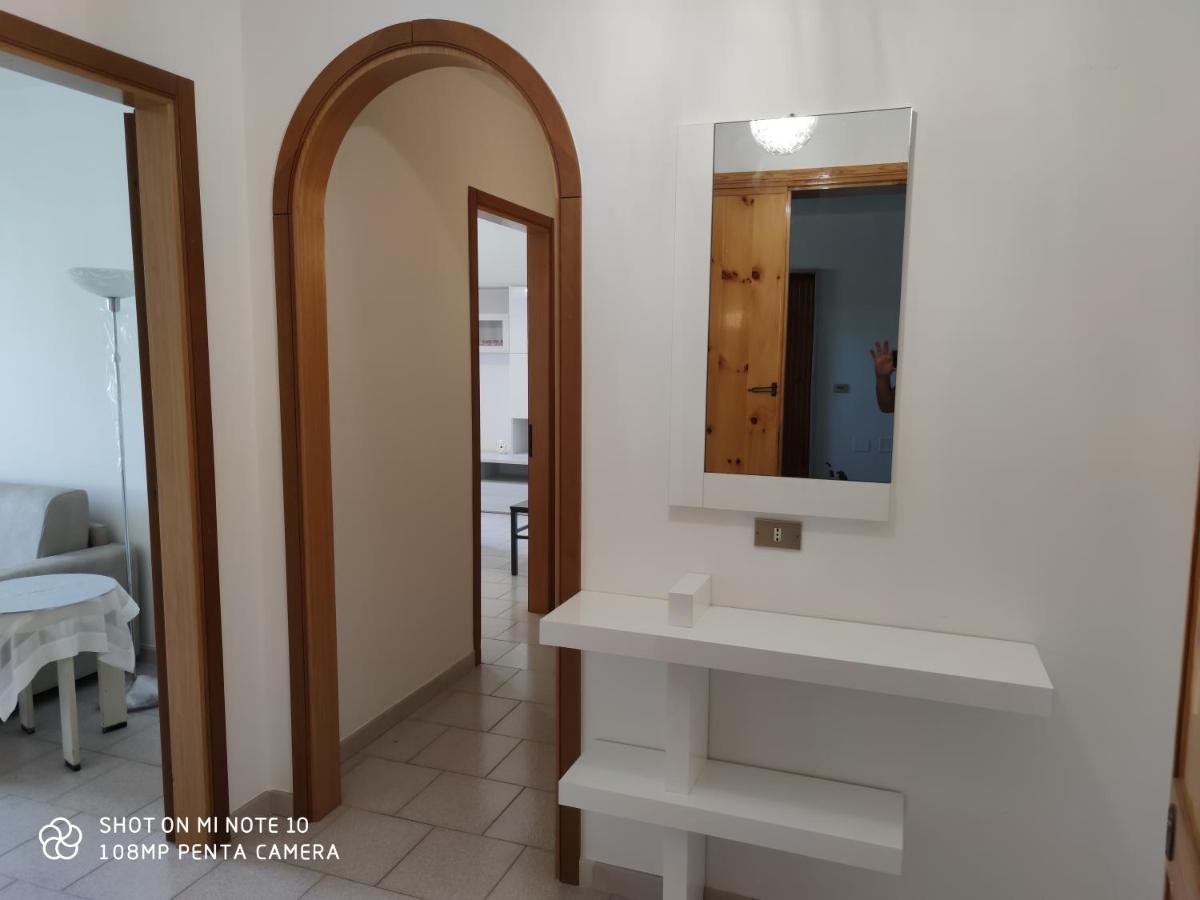 Casa Di Gigi- Comodo Appartamento In Galatina Bagian luar foto