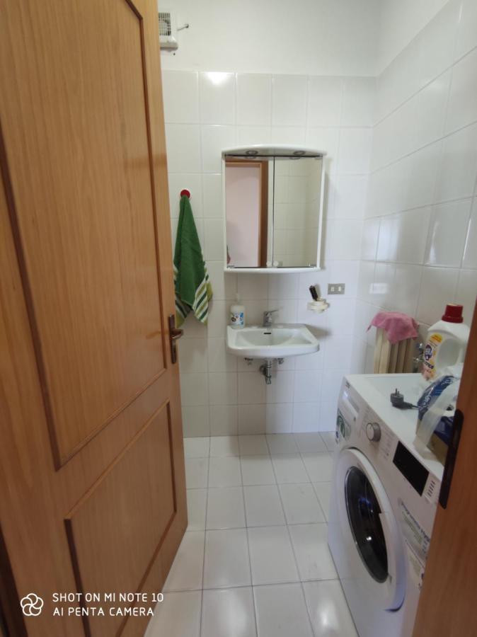 Casa Di Gigi- Comodo Appartamento In Galatina Bagian luar foto